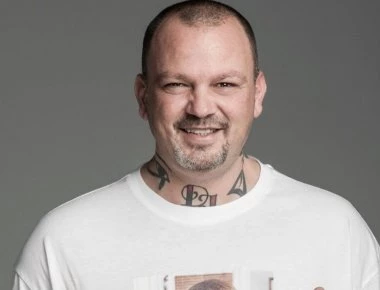 O Δημήτρης Σκαρμούτσος επιστρέφει στην τηλεόραση! - Τί ετοιμάζει;